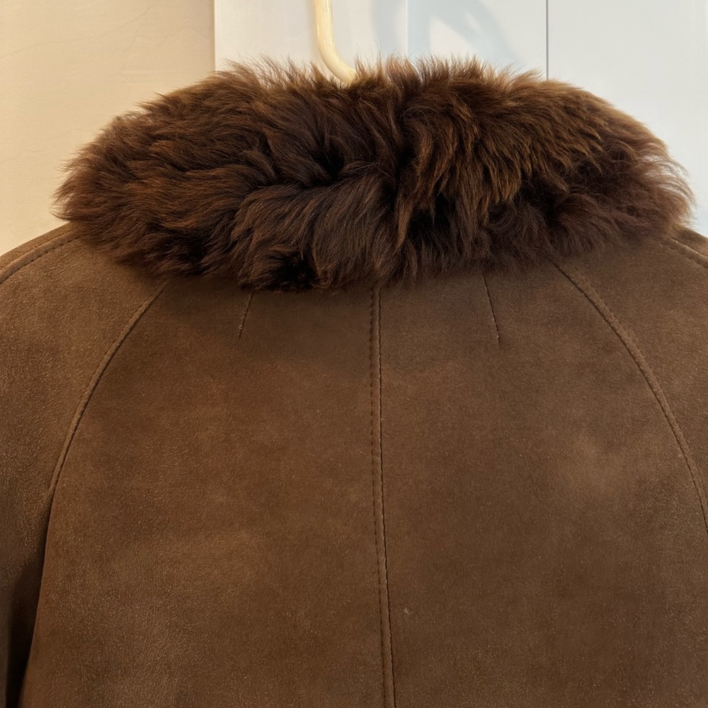 Vintage Brown Suede Coat with Fur Trim - Picture 7 of 10